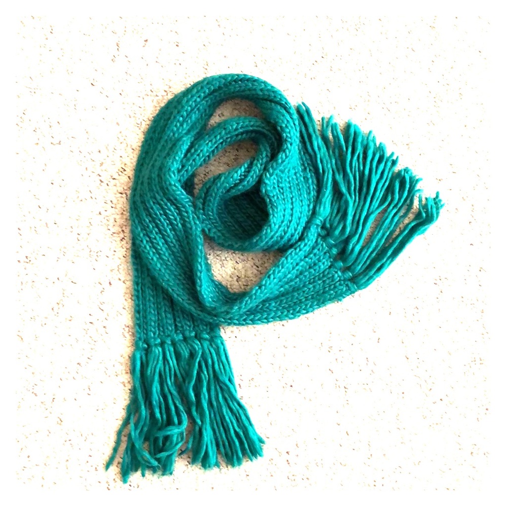 Green Wool Knitted Forever 21 Scarf with fringe